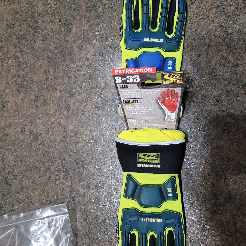 Ringer extrication gloves